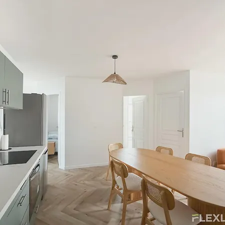 בית נופש Modern In Spacious T7 In 20 פריז